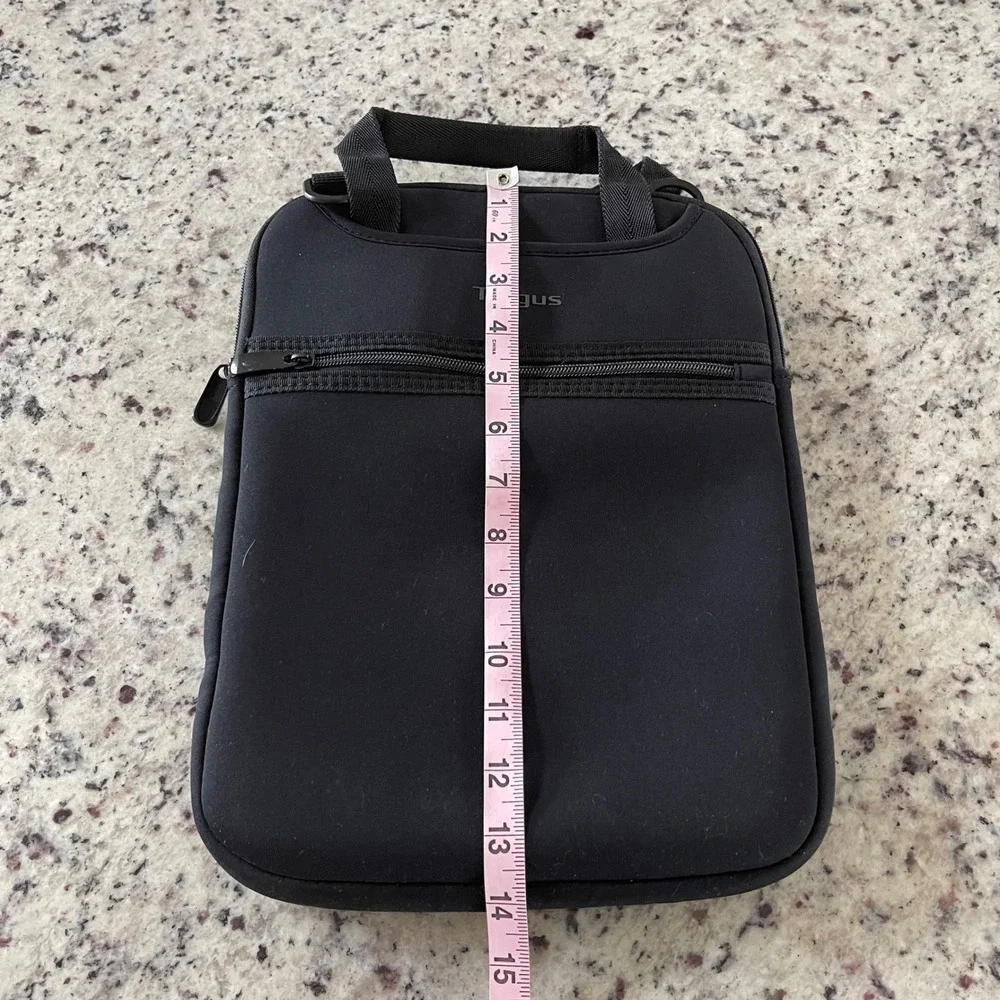 Targus Black Neoprene Vertical Tablet Laptop Sleeve Case with‎ Handle 13.5x10.5